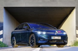Volkswagen ID.7 Pro S, 2025, front